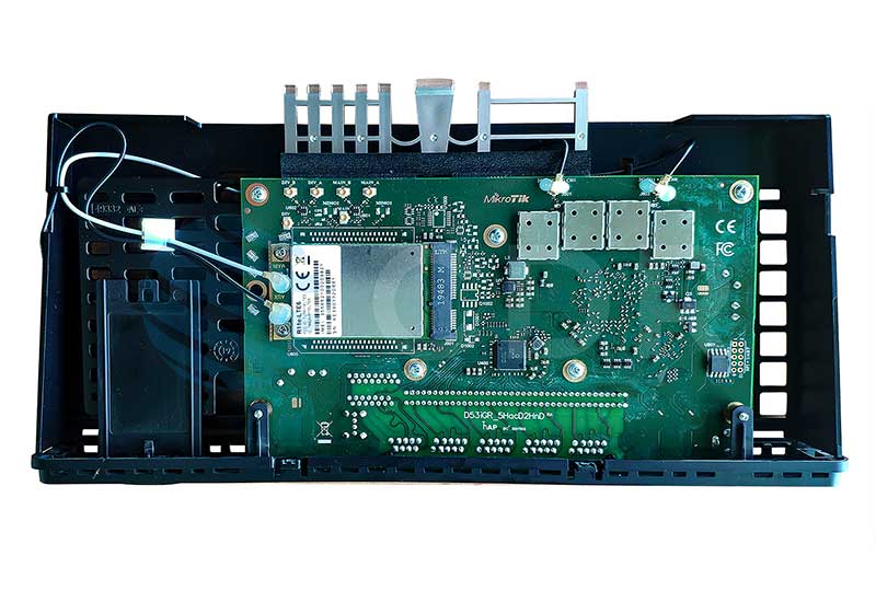 MikroTik RBD53GR-5HacD2HnD&R11e-LTE6 hAP ac3 LTE6 kit dual band wireless router