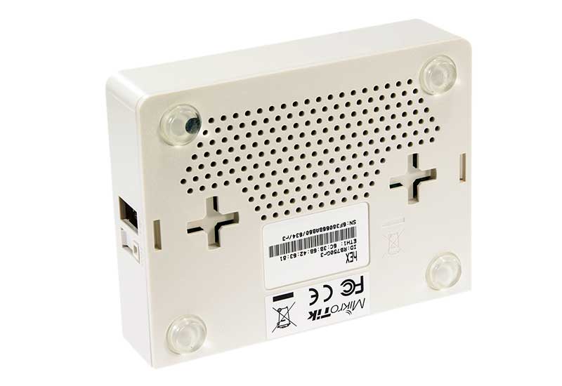 MikroTik RouterBOARD RB750Gr3 hEX